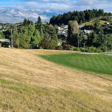 Kowhai Apartment - Private Opposite Golf Course Central Wanaka Exteriör bild